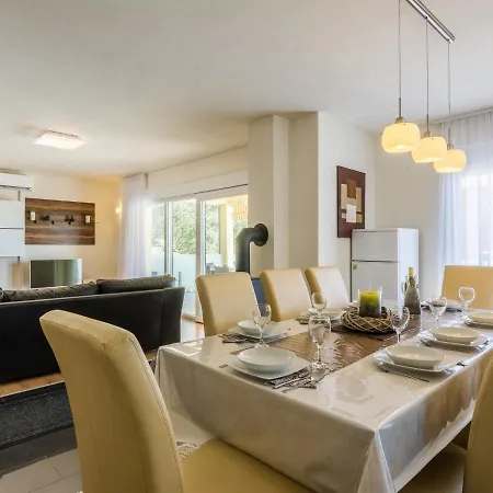 Ferienhaus Holiday Marin